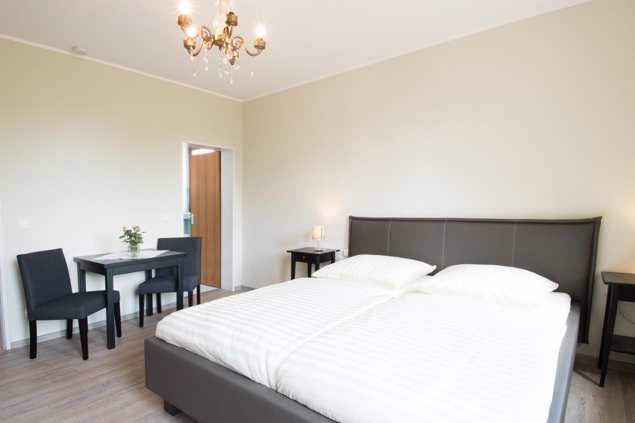 Altes Forsthaus Bed & Breakfast มานเดอร์ไชด์ ภายนอก รูปภาพ